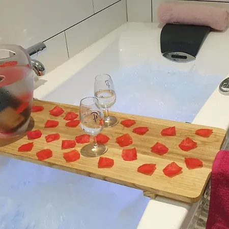 La Griffe A Foin, Kaysersberg - Maison De 300 M Jacuzzi Et Sauna Privatif * Sigolsheim
