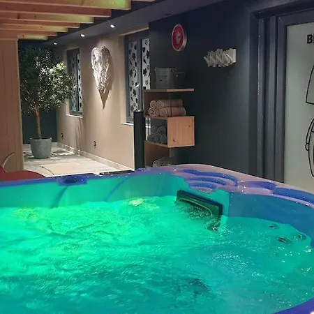 La Griffe A Foin, Kaysersberg - Maison De 300 M Jacuzzi Et Sauna Privatif